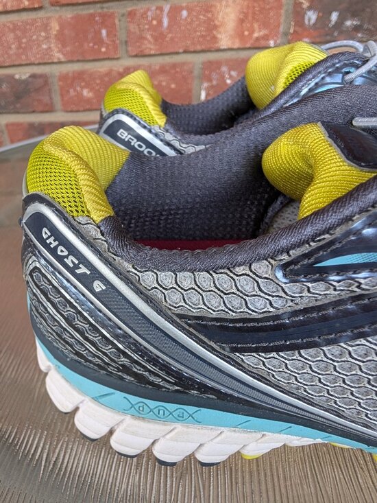 Women's Brooks Ghost 6 Running Shoes Size 9 Wide - Picture 8 of 12